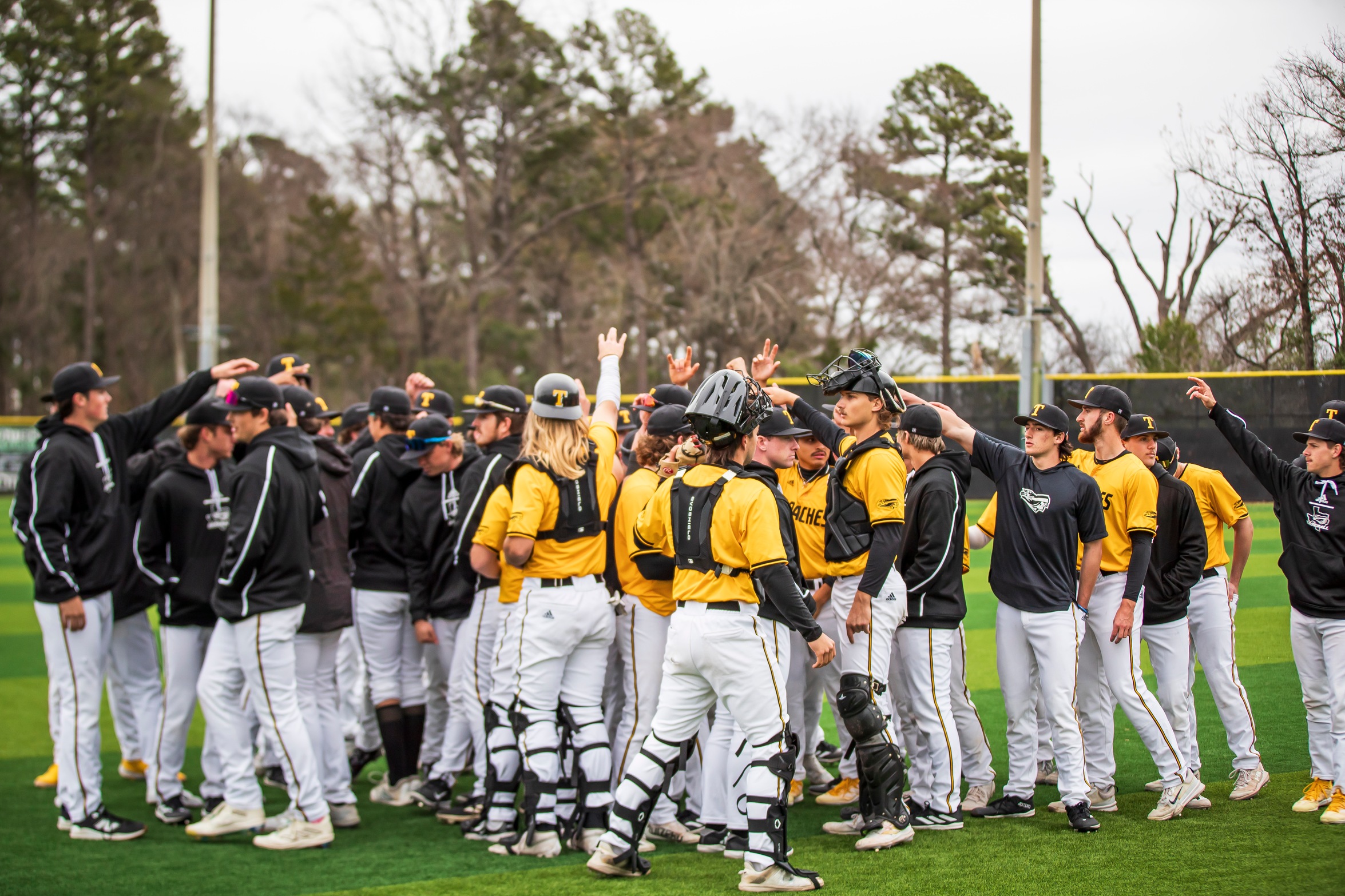 Apaches Split Weekend at LSU-E with Strong Performances and Tough Losses