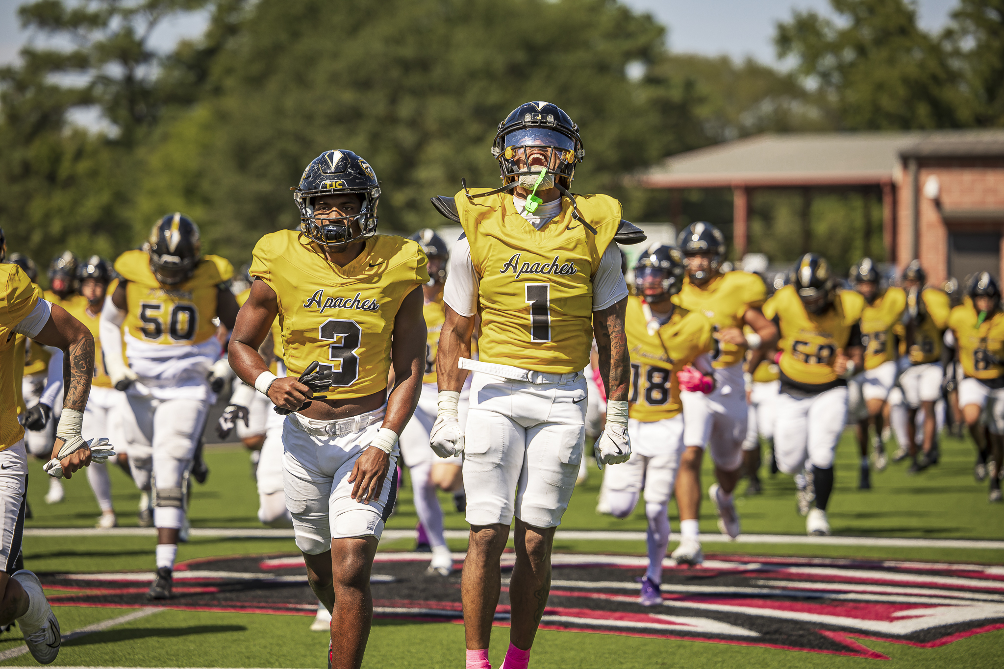 Apaches Sink Buccaneers, Move to 6-0