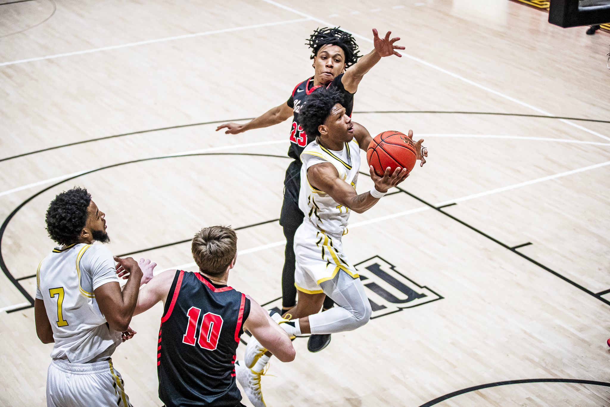 Men's Basketball Narrowly Falls to #2 Ranked Trinity Valley, 65-64