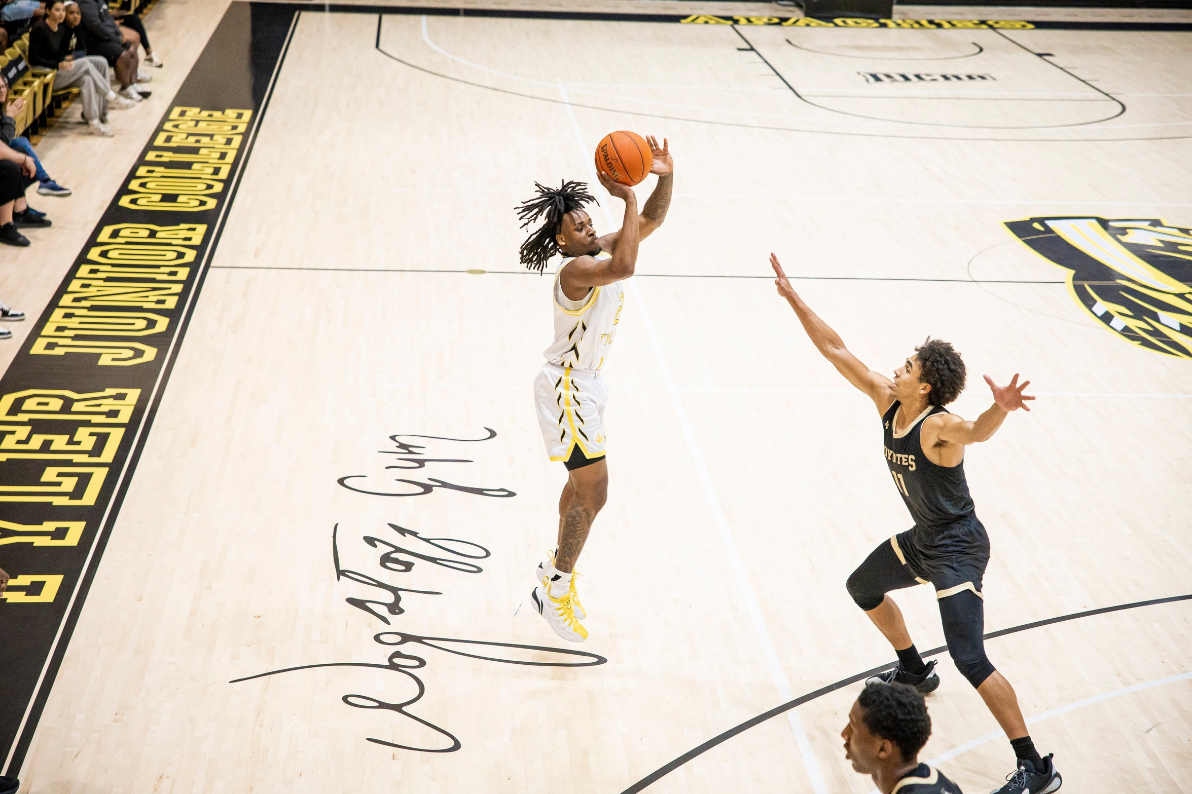 Apaches Cruise Past Cavaliers