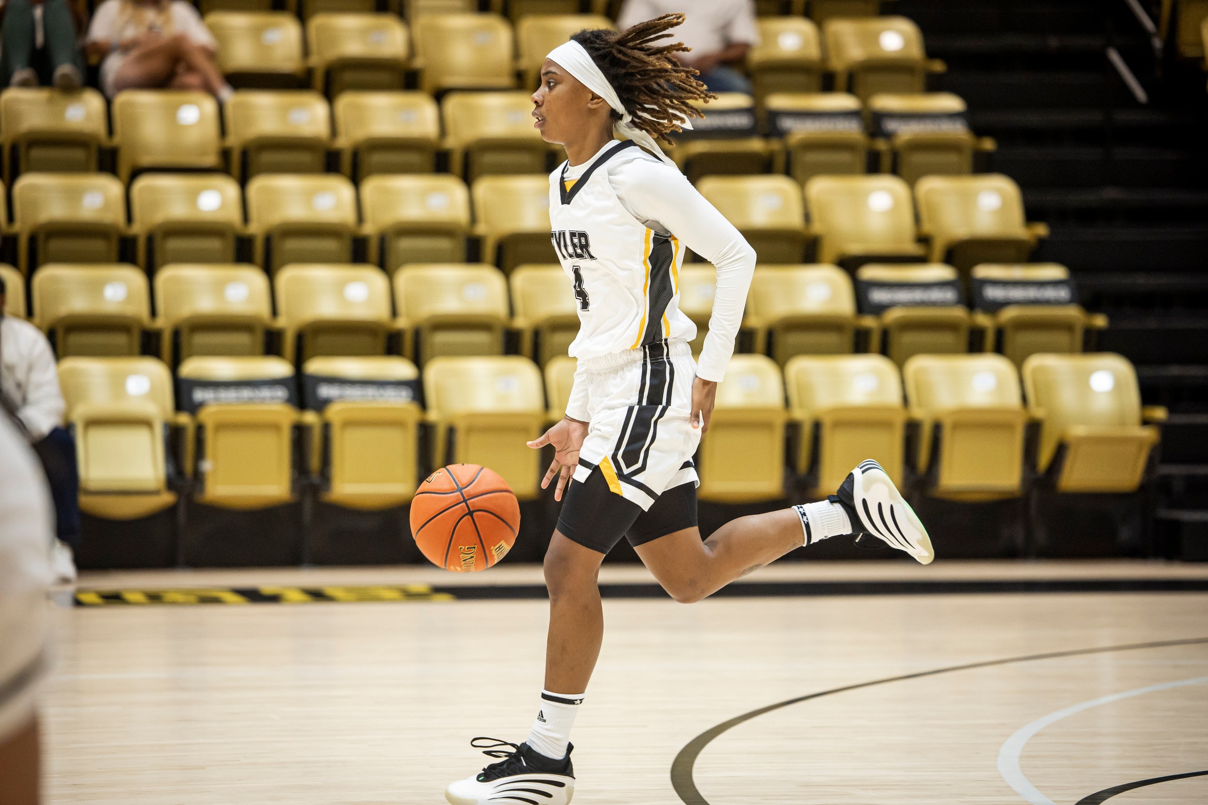 Apaches Down Dragons in Conference Opener